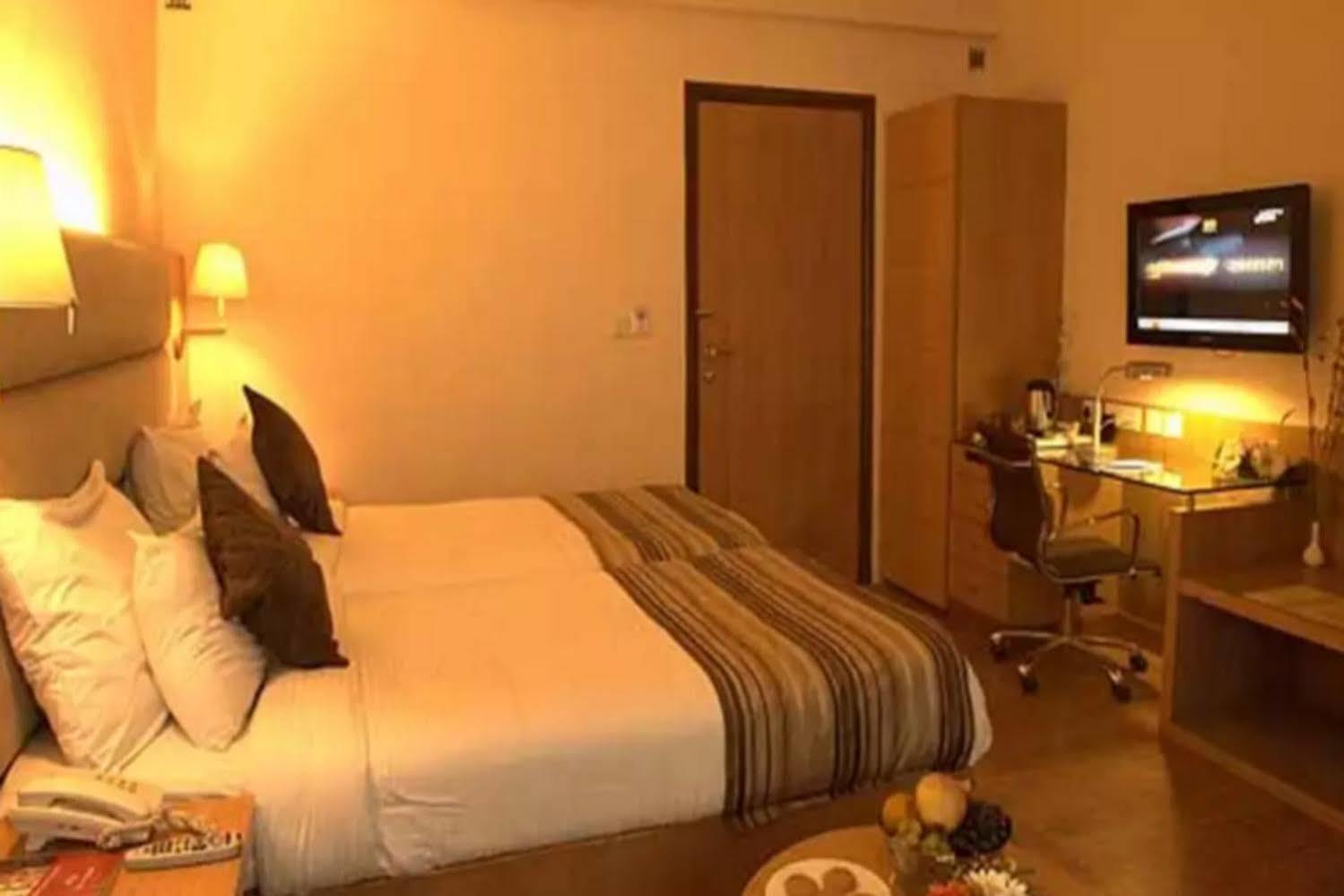 The Manor Bareilly By Leisure Hotels Exteriér fotografie